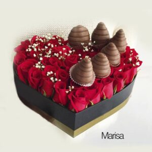 Arreglos florales rosas en corazón Marisa