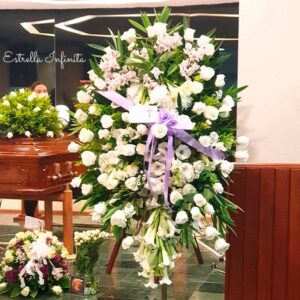 Arreglos Florales  para condolencias estrella infinita